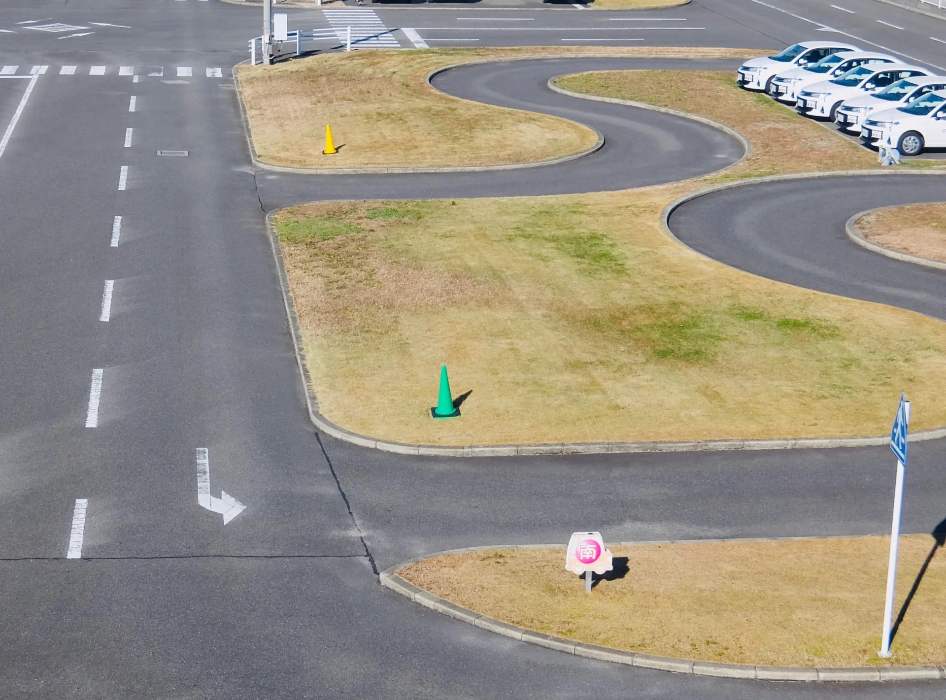 自動車教習所で受けるテストの全体像を知ろう