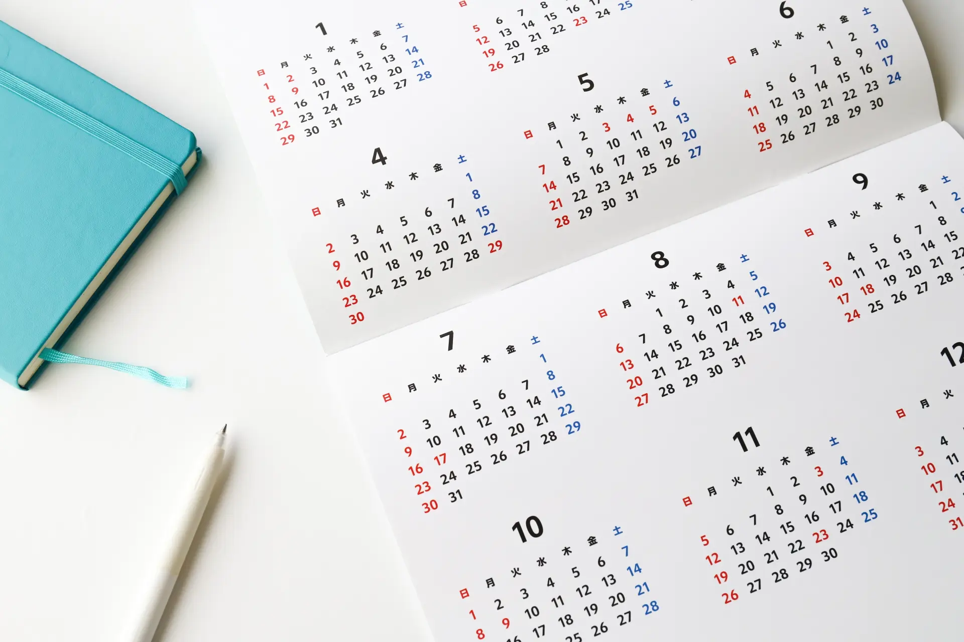 自動車教習所の期間はどれくらい？通学・合宿の平均日数を比較