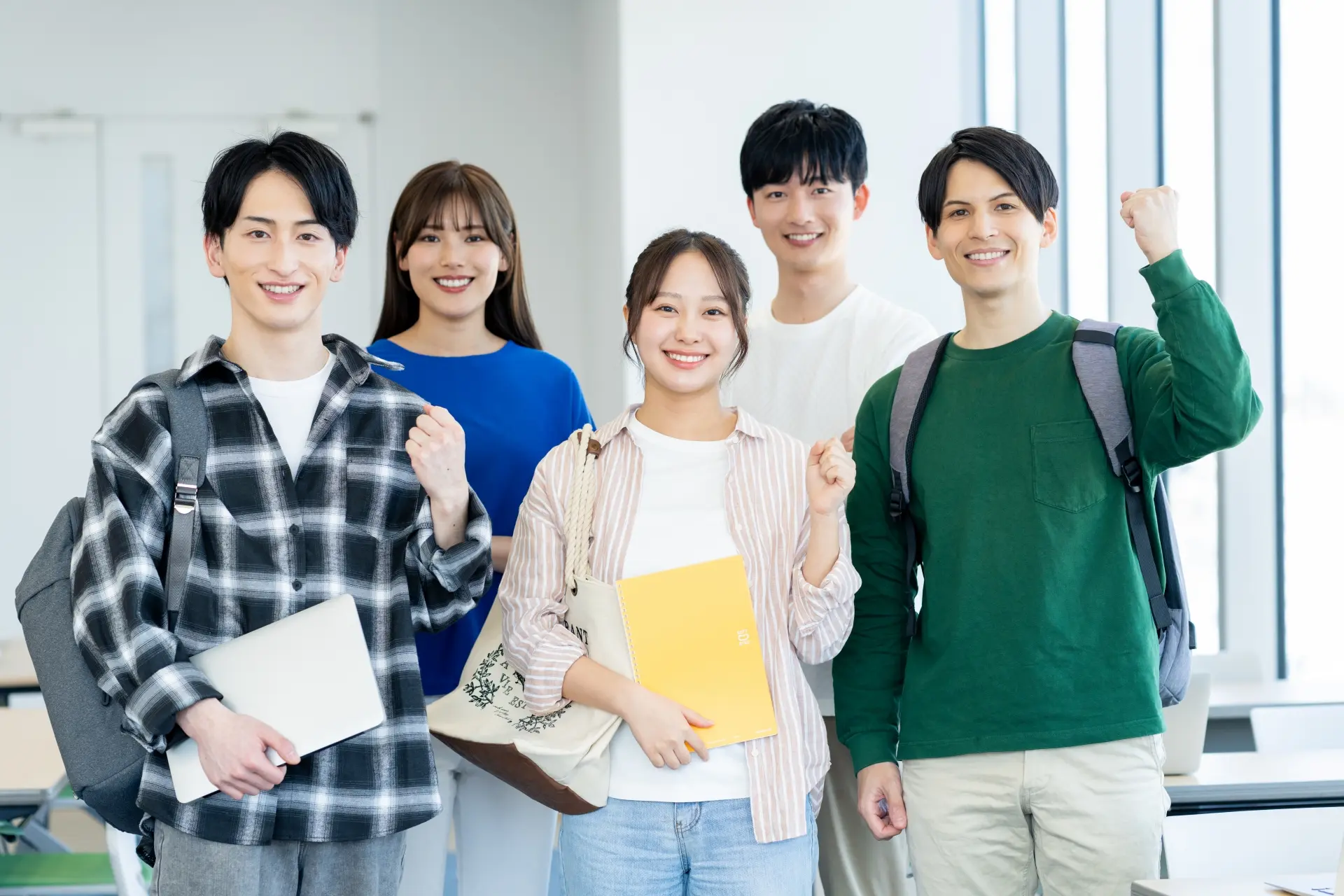 自動車教習所の学割とは？【高校生・大学生などが対象】