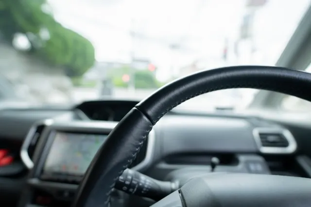 妊娠中に自動車教習所へ通う際のリスクと注意点