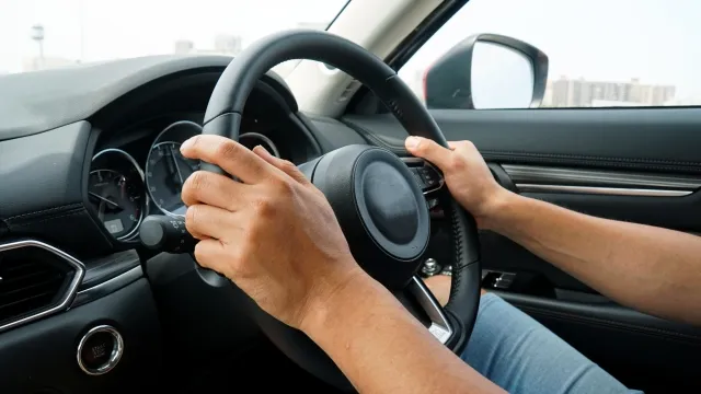 車の運転が怖いと感じる人は意外と多い
